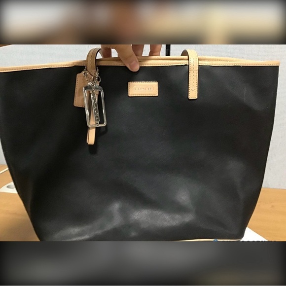 Coach Black And Tan Saffiano Leather Market Tote F24841 - Picture 2 of 6